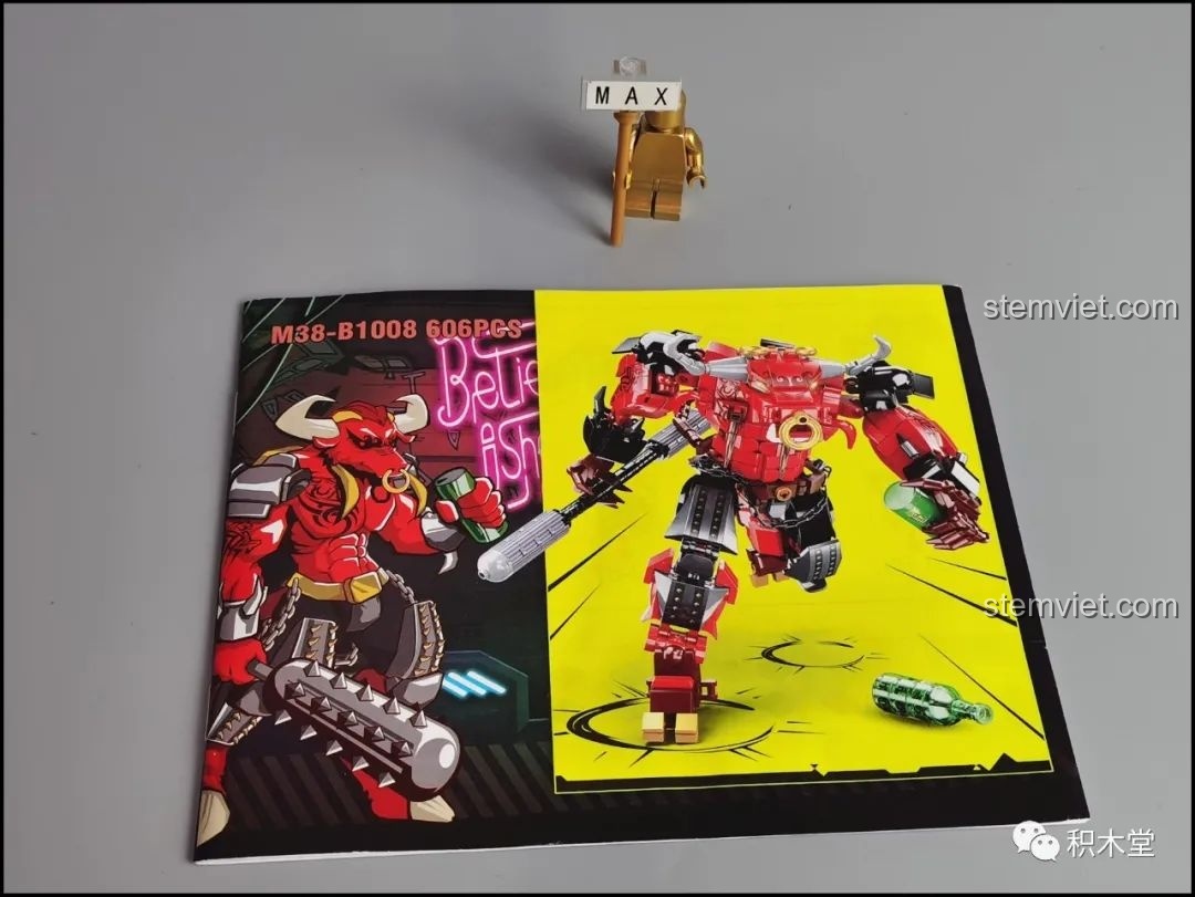 Sách hướng dẫn lắp ráp của bộ Sluban M38-B1008 Robot Ngưu Ma Vương với hình ảnh minh họa rõ ràng.