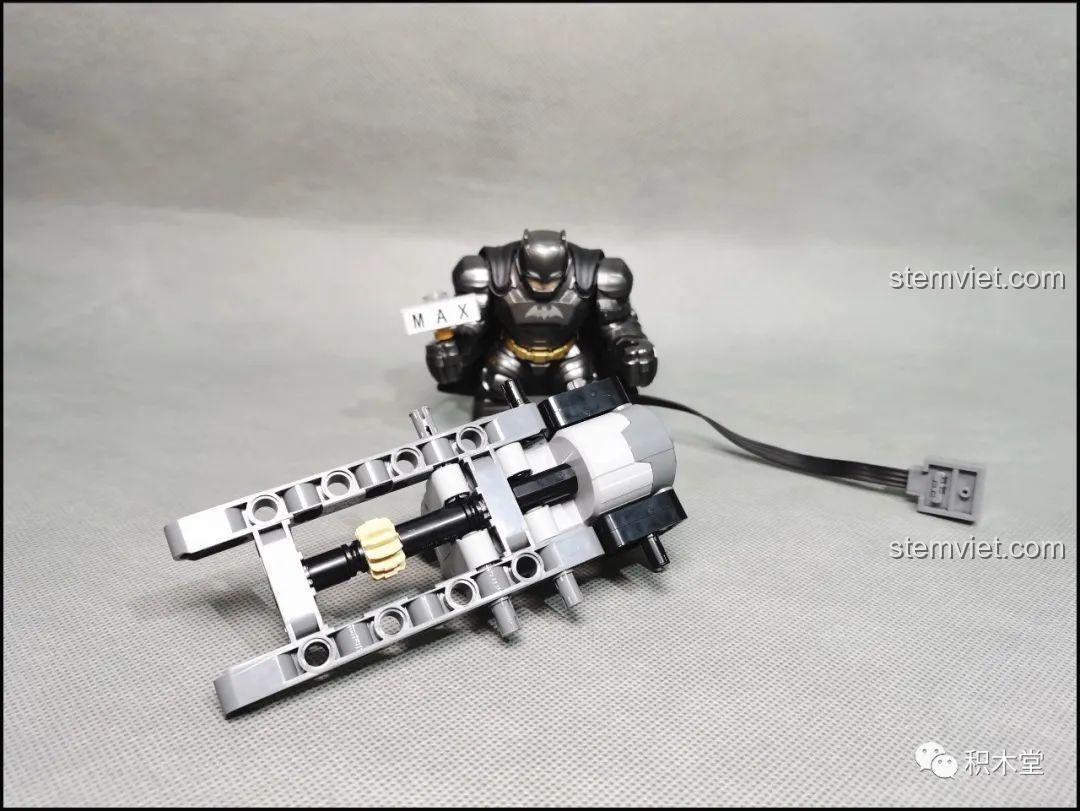 Lắp đặt trục bánh xe và các chi tiết liên quan của bộ Super 18K K-82 Honda Fit GK-5 Type R.