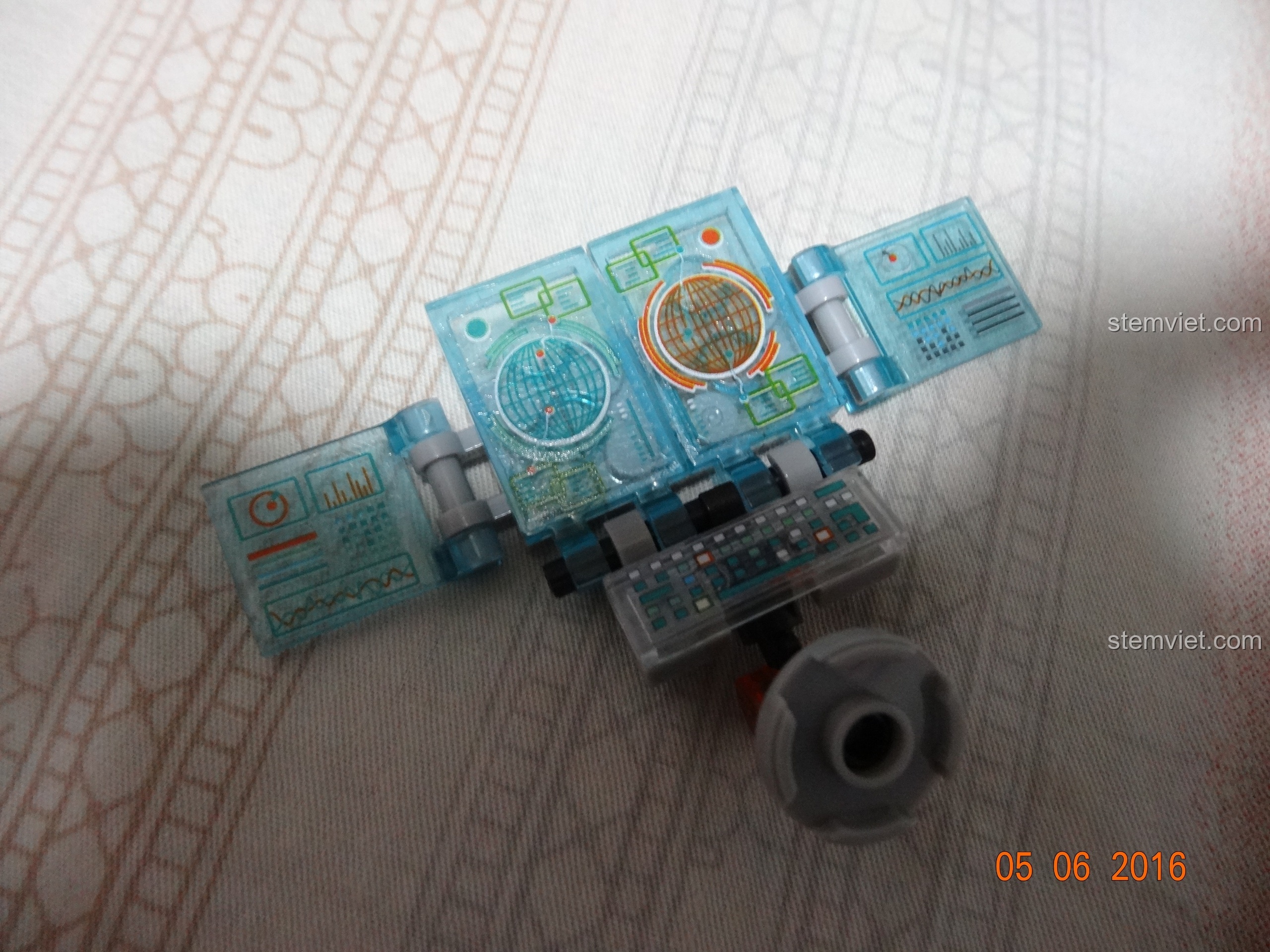 Góc nhìn khác của Trụ sở Biệt đội Avengers SY368 ở dạng hộp