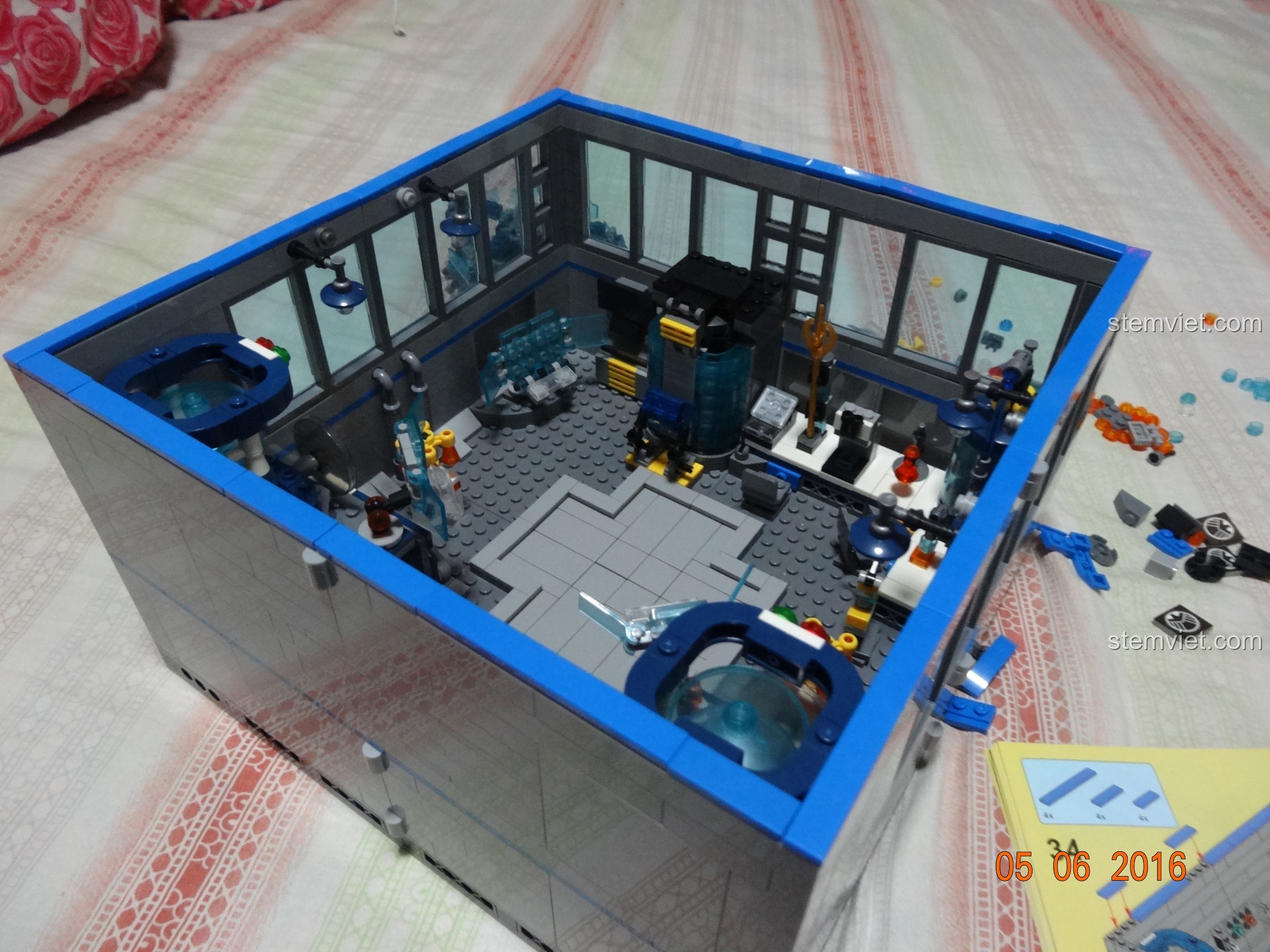 Trụ sở Biệt đội Avengers SY368 hoàn chỉnh ở dạng mở