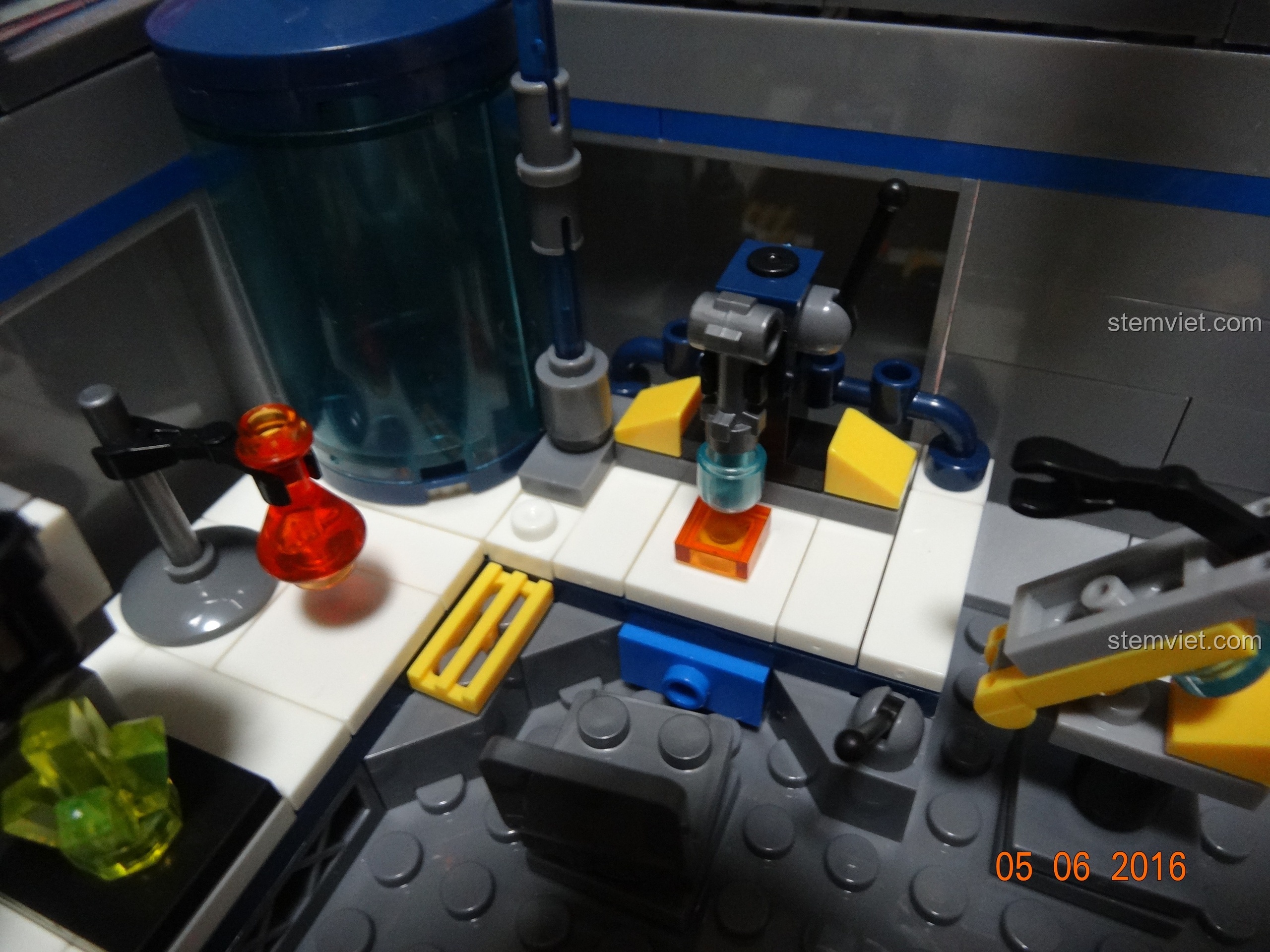 Góc nhìn khác của Trụ sở Biệt đội Avengers SY368 ở dạng mở rộng