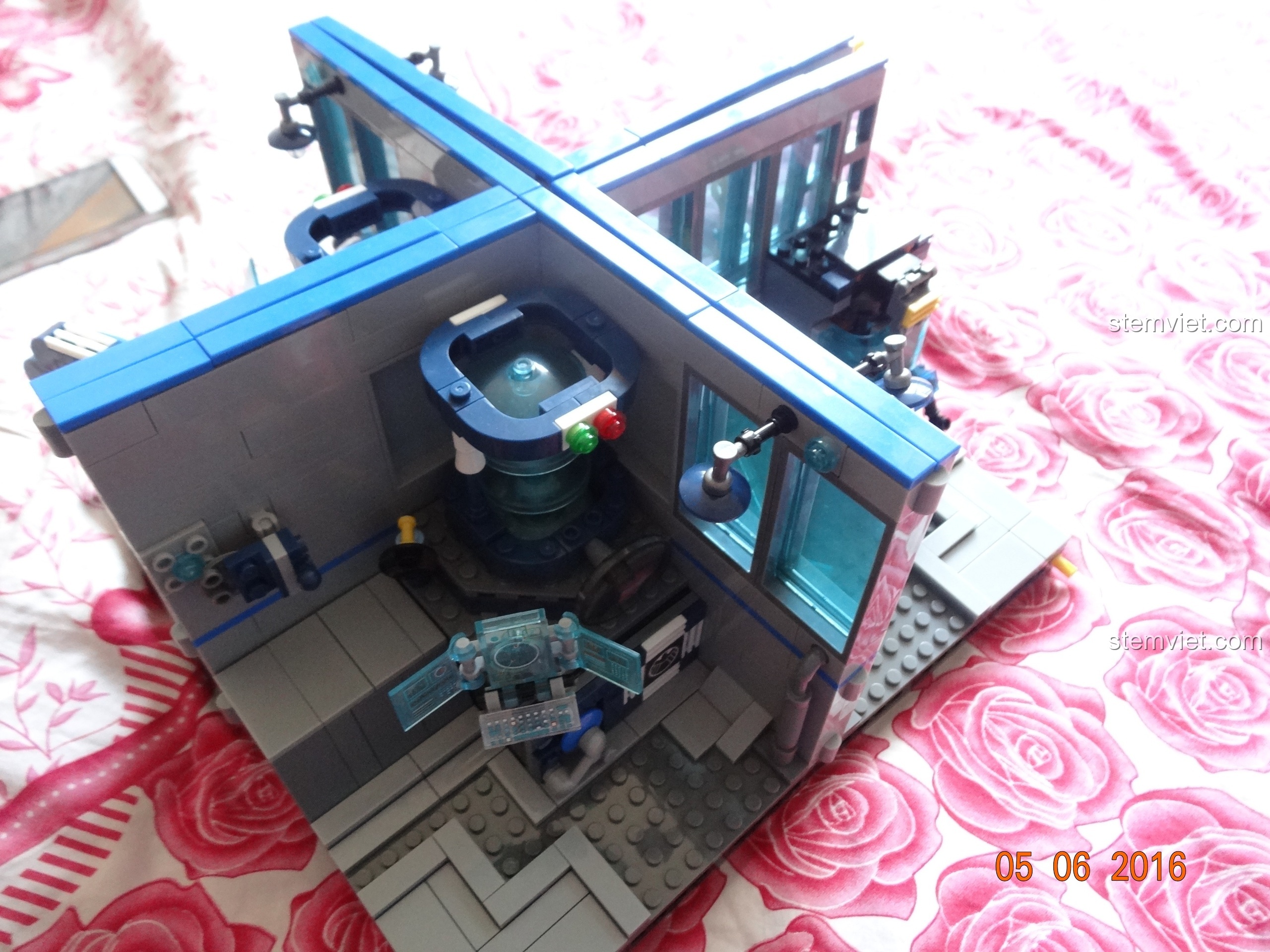 Góc nhìn khác của Trụ sở Biệt đội Avengers SY368 ở dạng mở rộng