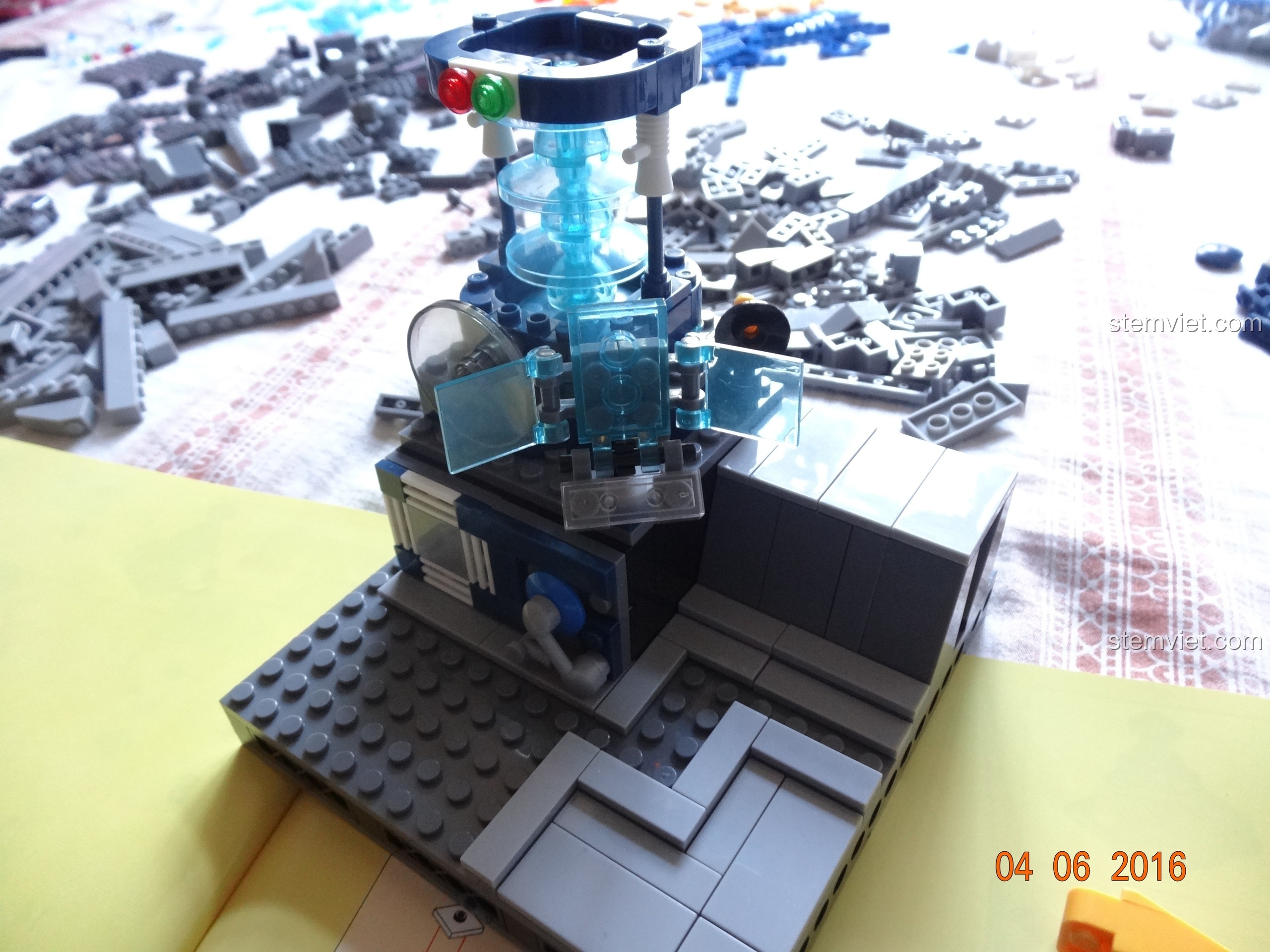 Góc nhìn từ trên cao của Trụ sở Biệt đội Avengers SY368 ở dạng mở