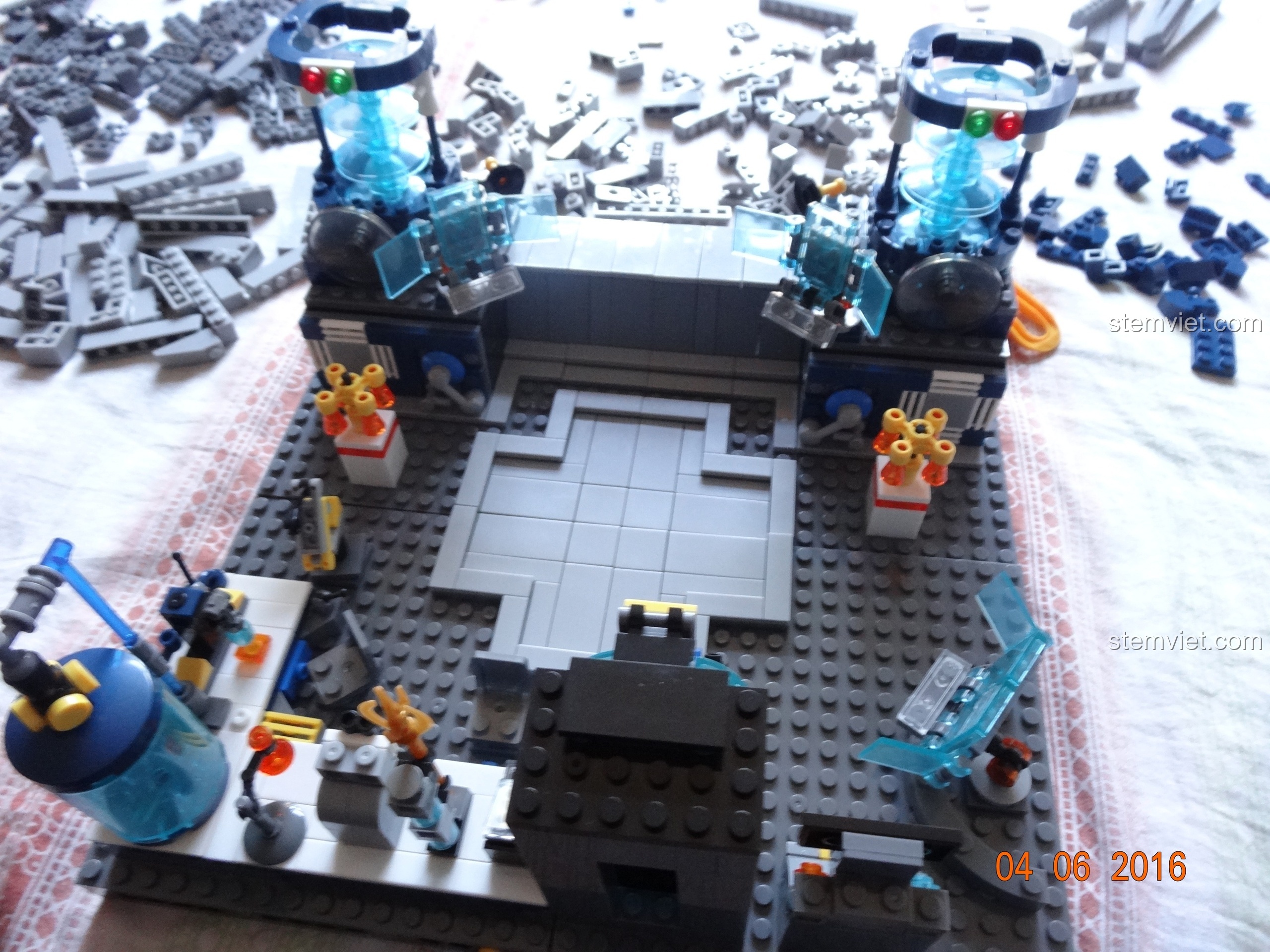 Góc nhìn khác của khu vực điều khiển trong bộ SY368