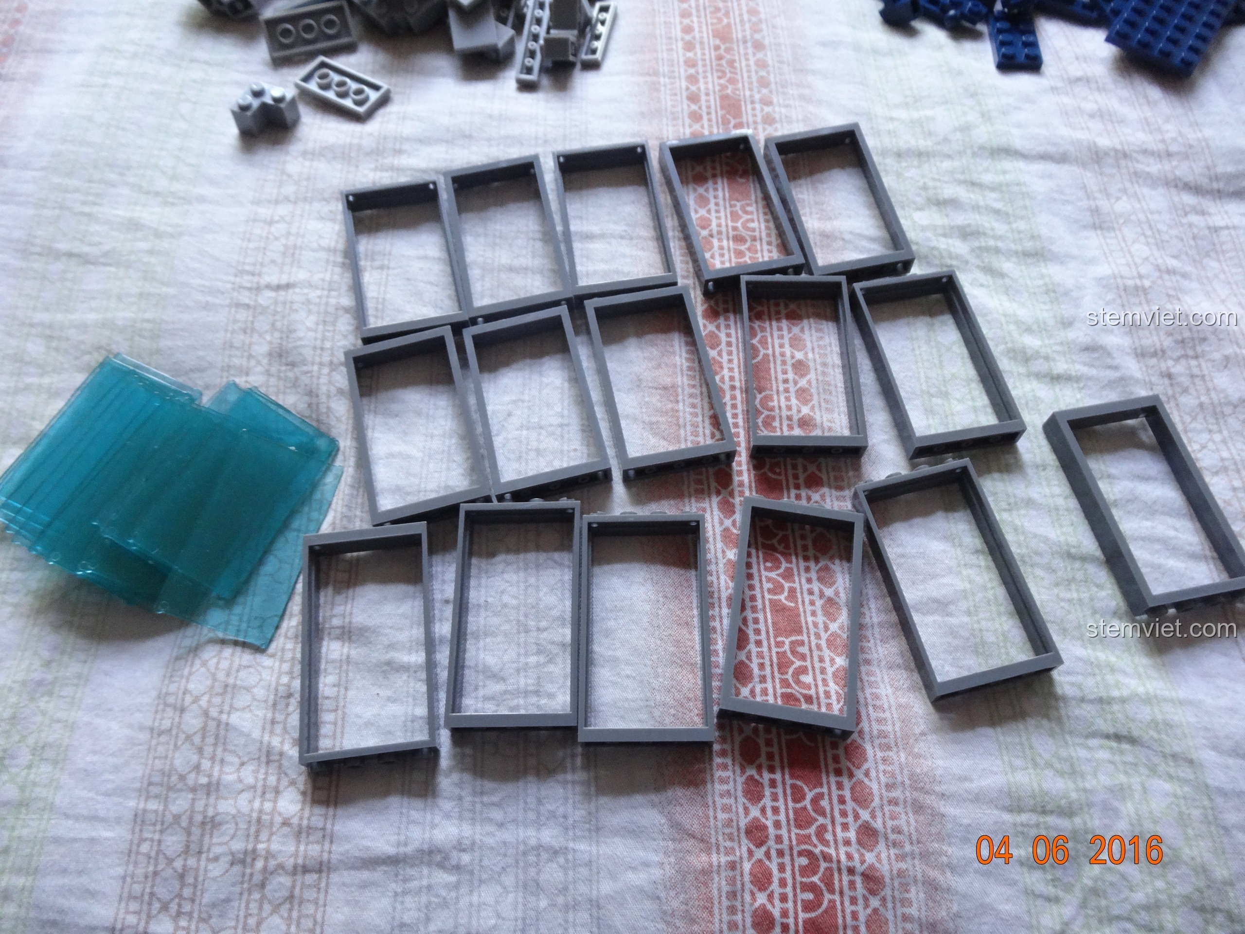 Sử dụng mảnh ghép trong suốt tạo hiệu ứng năng lượng trong bộ SY368