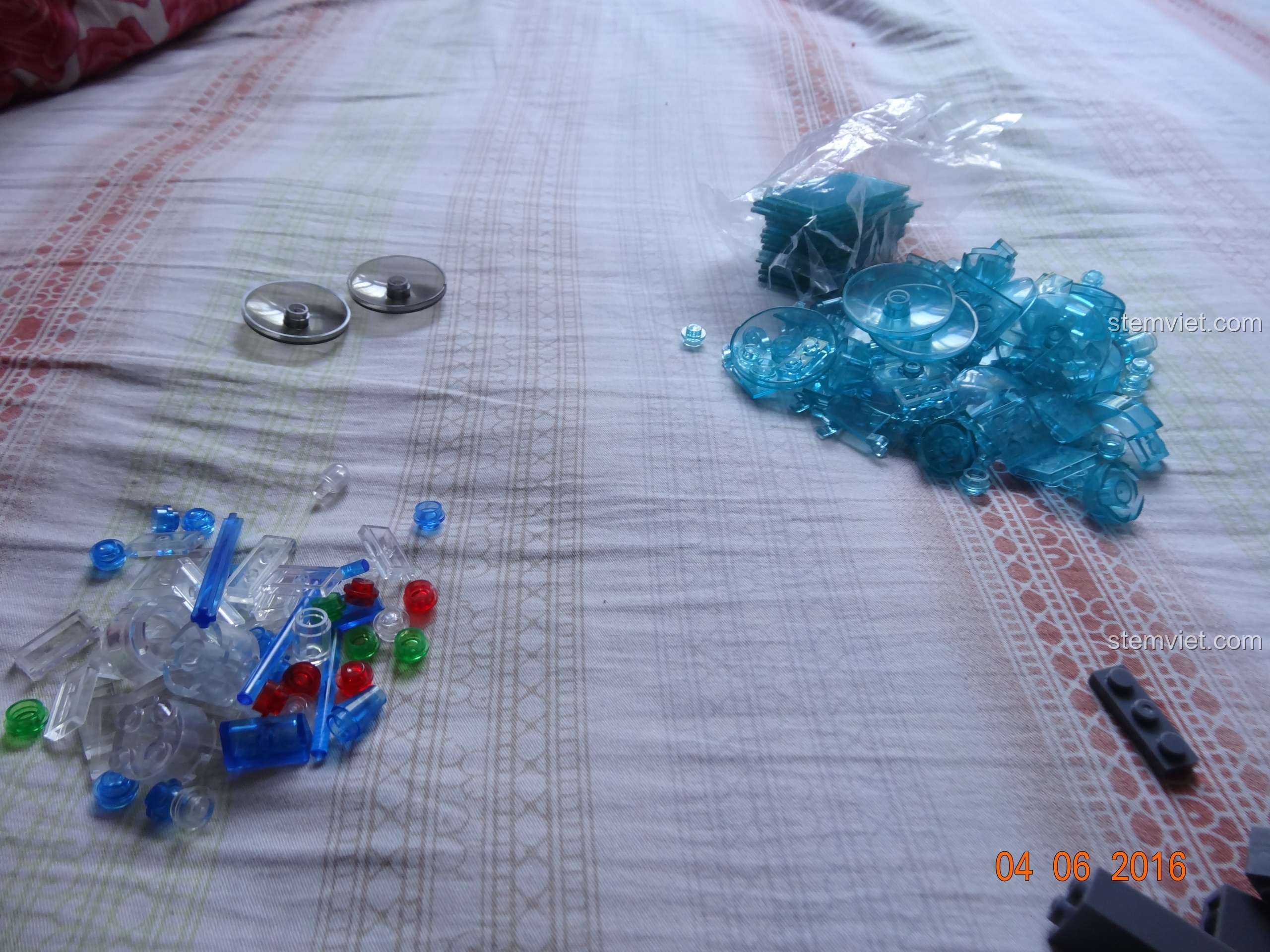 Bắt đầu lắp ráp phần nền của bộ SY368 Trụ sở Biệt đội Avengers