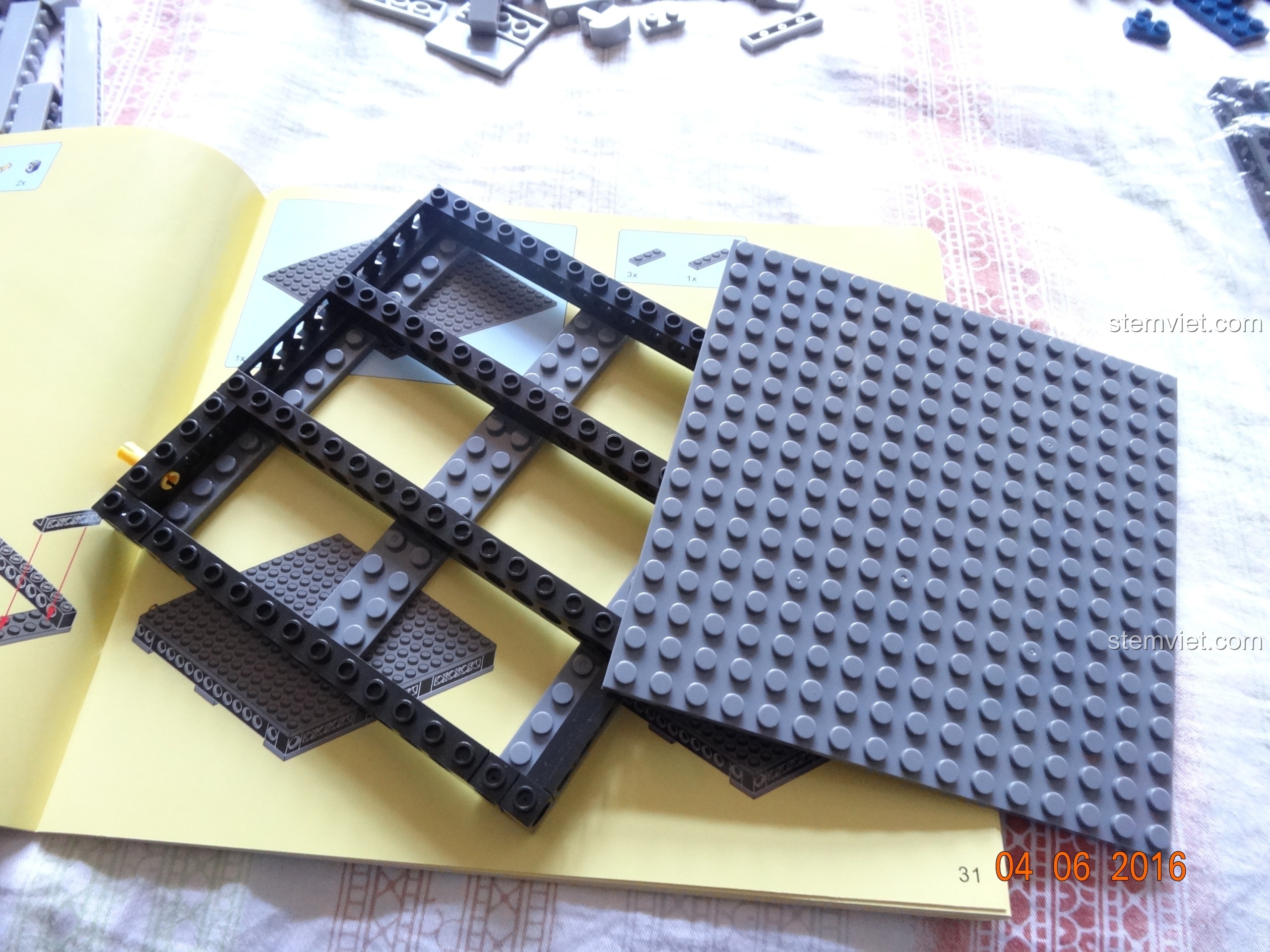 Bắt đầu lắp ráp phần nền của khu vực thứ ba trong bộ SY368