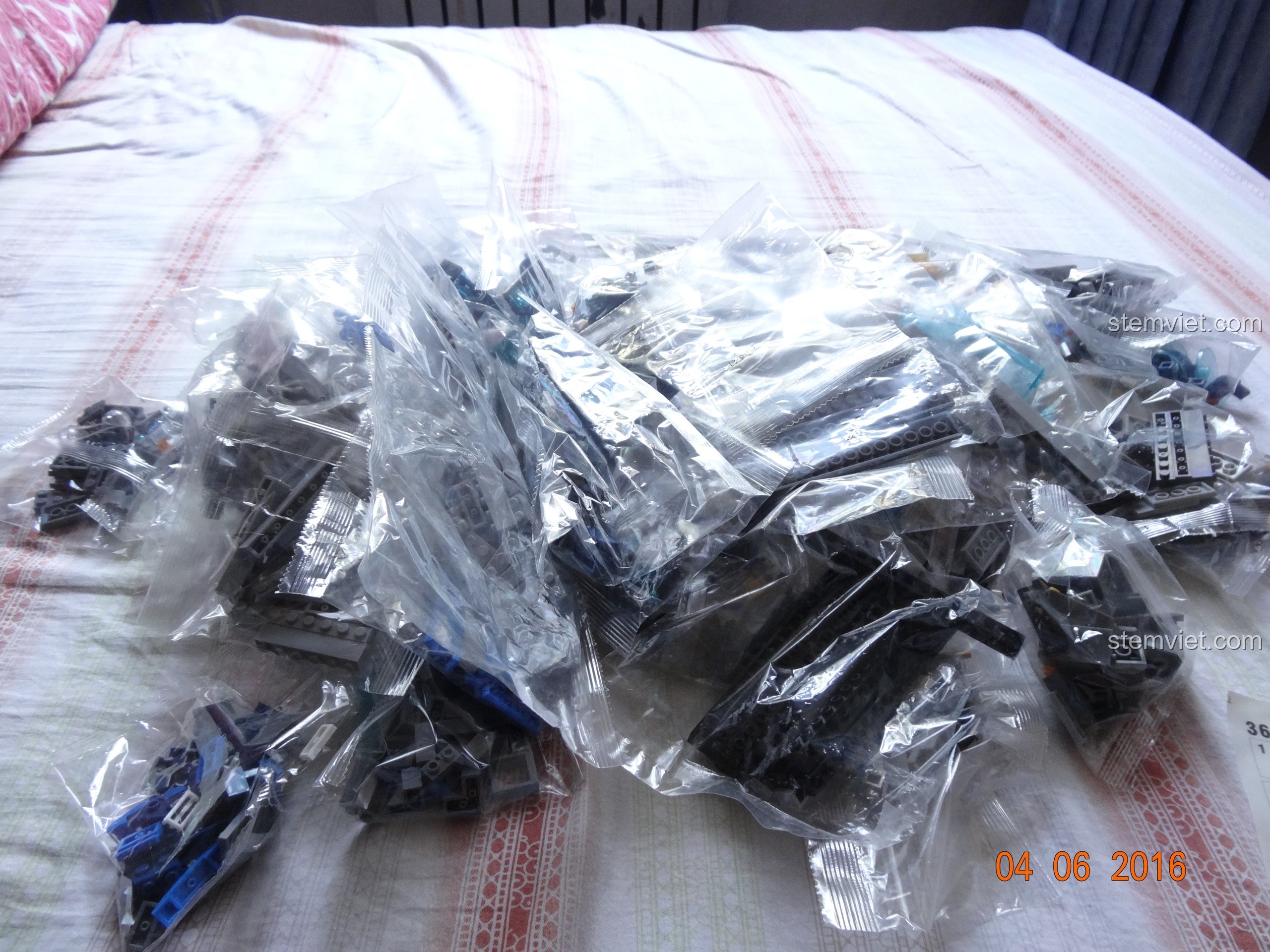 Các mảnh ghép cửa sổ và mảnh trong suốt khác của bộ lắp ráp SY368 Trụ sở Biệt đội Avengers