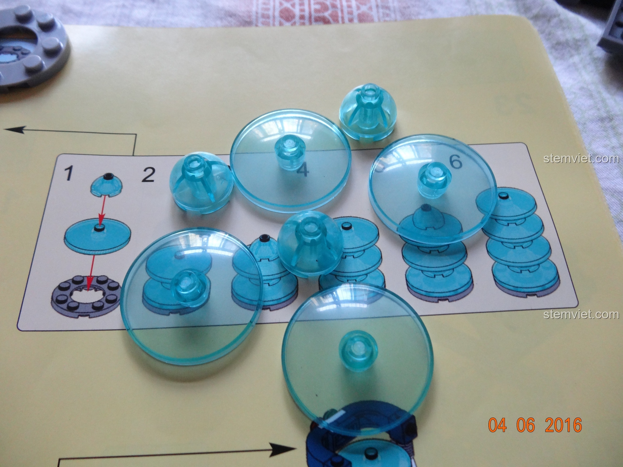 Các mảnh tường và mảnh thừa còn lại của bộ SY368