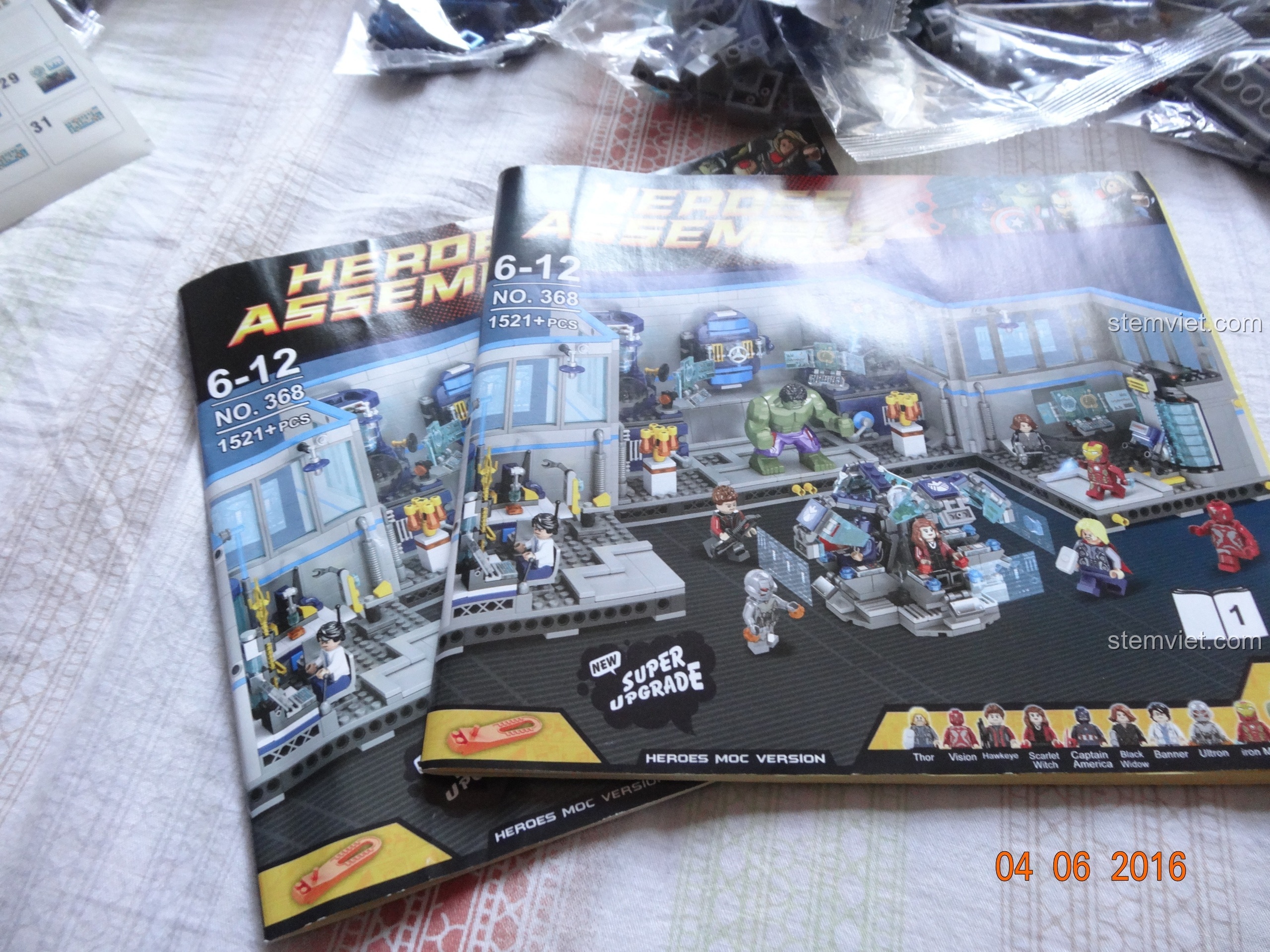 Tấm sticker lớn với nhiều chi tiết trang trí cho bộ lắp ráp SY368 Trụ sở Biệt đội Avengers