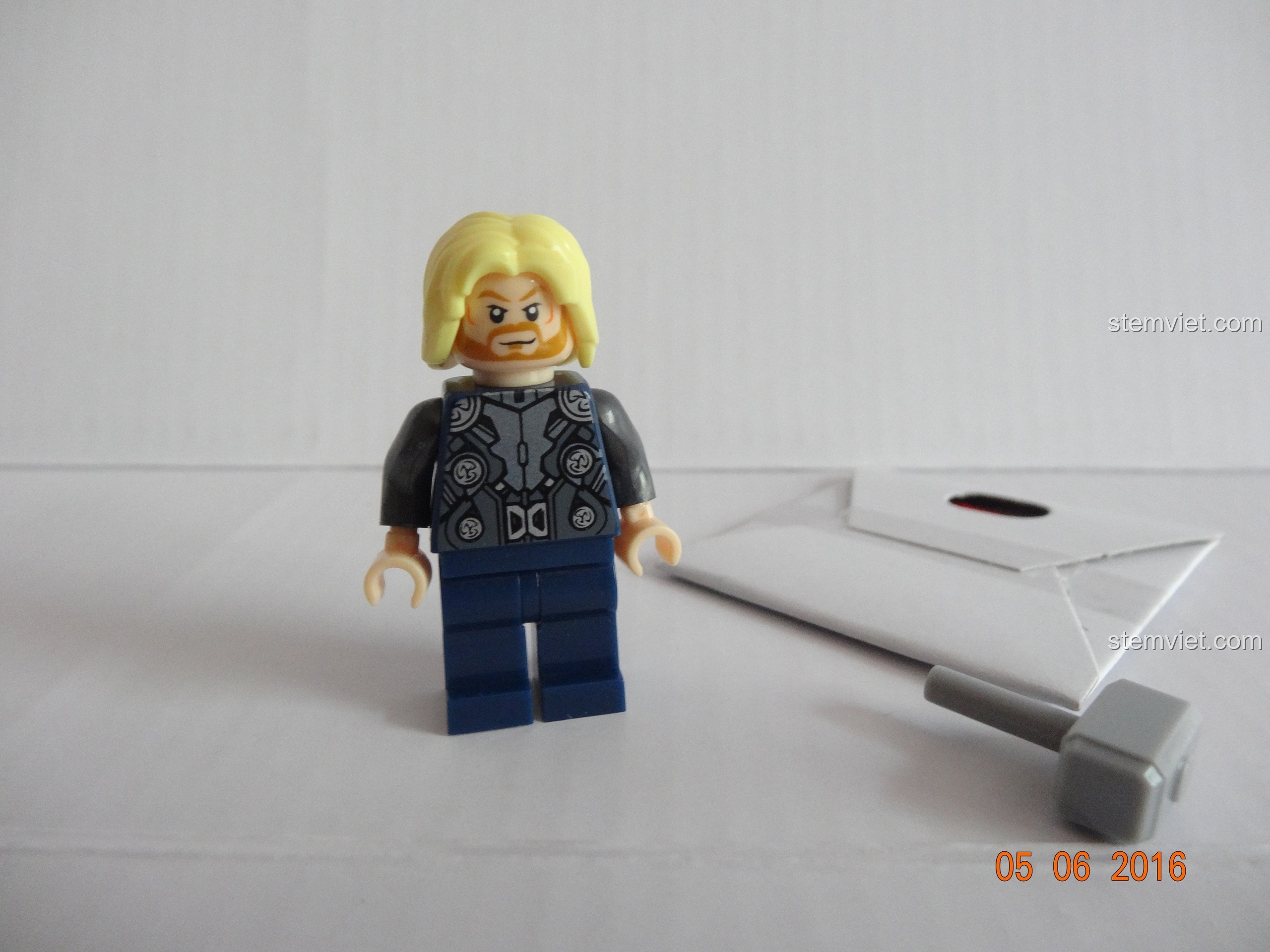 Lắp ráp thiết bị thí nghiệm phức tạp trong bộ SY368