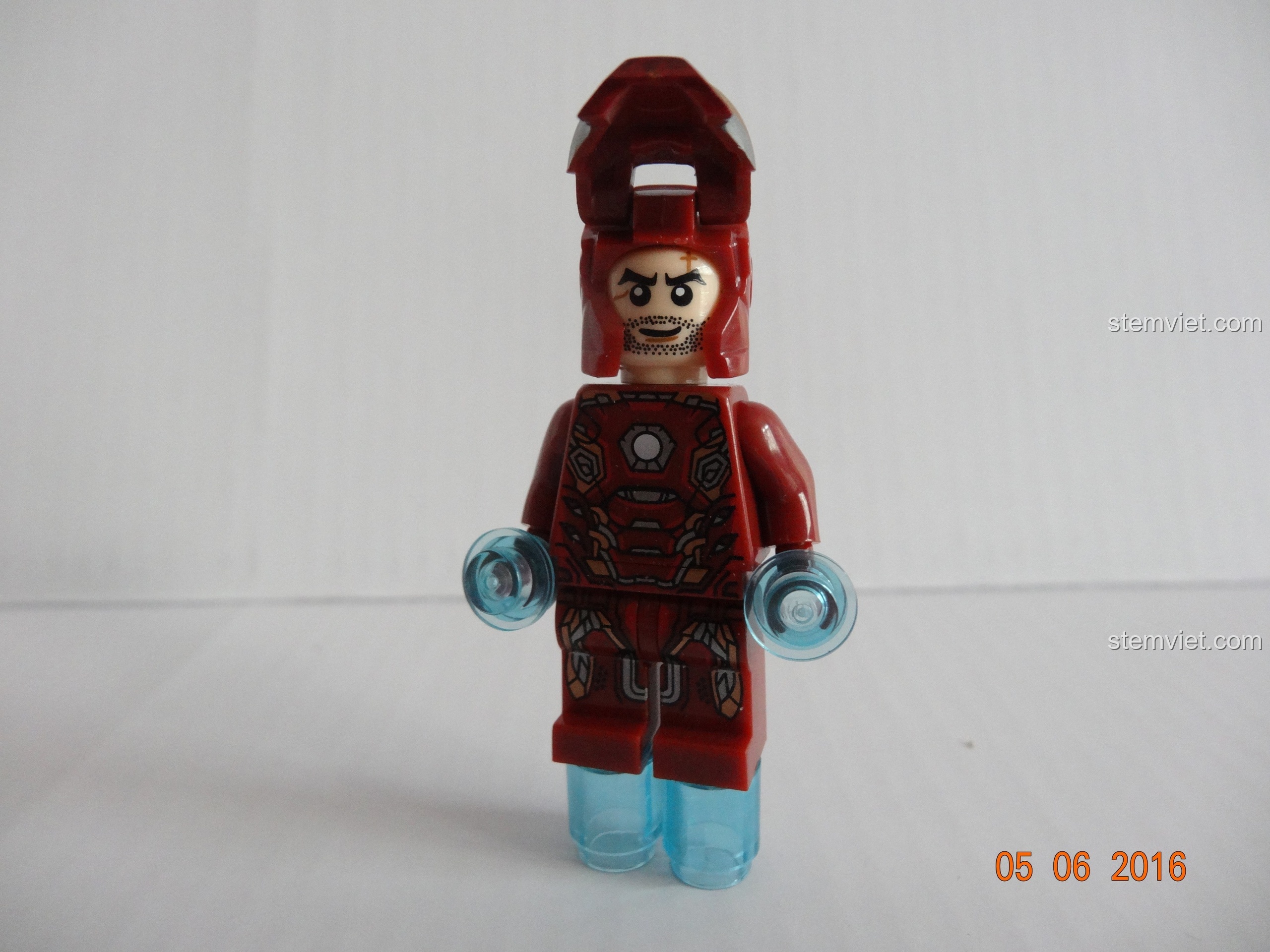 Minifigure Thor đội tóc vàng trong bộ SY368