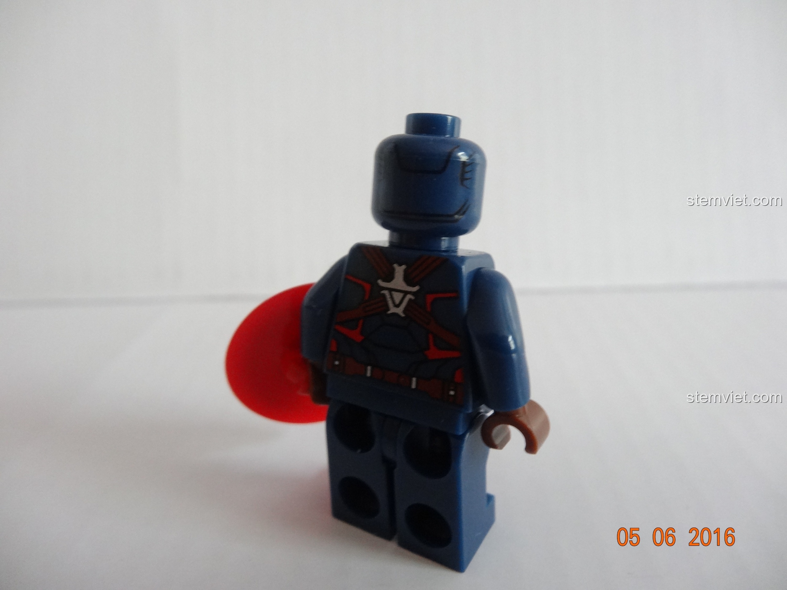 Minifigure Vision trong buồng thí nghiệm nhỏ của bộ SY368