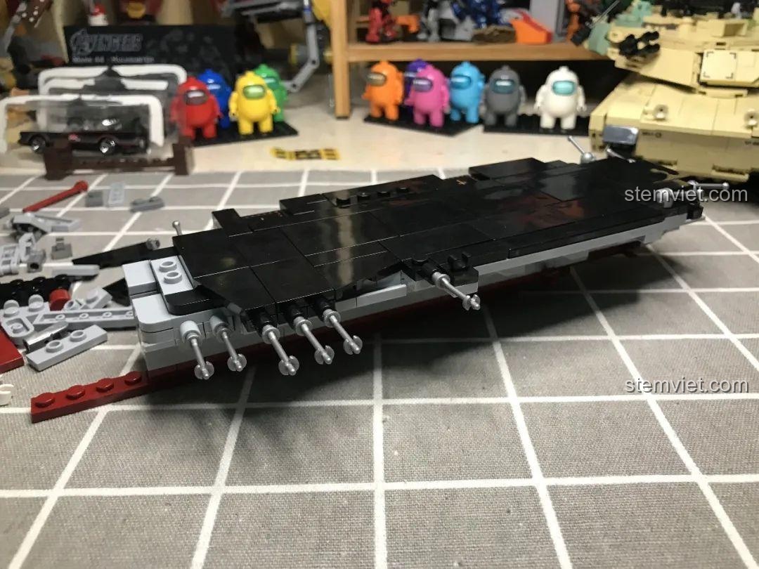 Phần mũi tàu sân bay Liêu Ninh 1563 được thiết kế riêng để tái hiện đường băng 'ski-jump'.