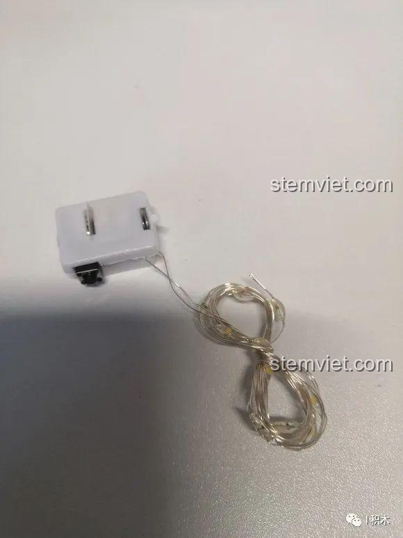 Mô hình Thư viện Hiện đại hoàn chỉnh từ góc nhìn nghiêng.