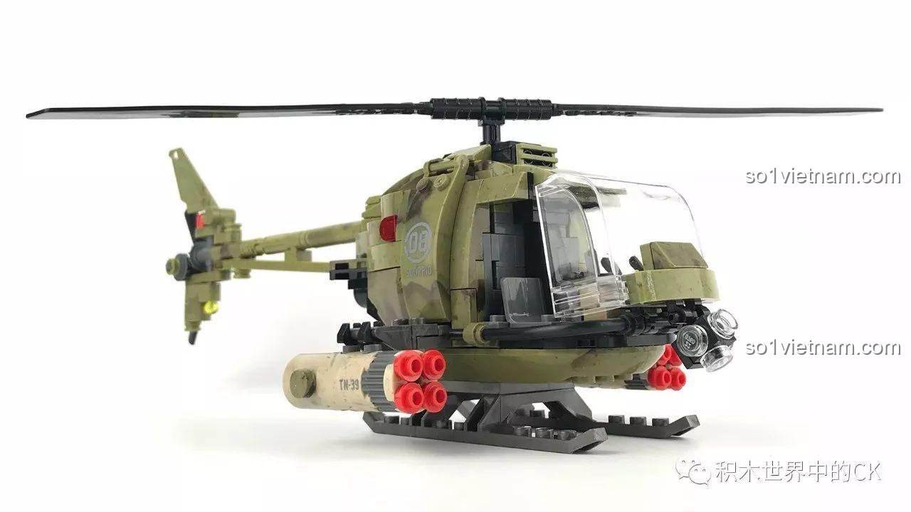 Một góc nhìn khác của trực thăng quân sự Xingbao XB-06013 hoàn chỉnh, làm nổi bật các chi tiết bên hông.