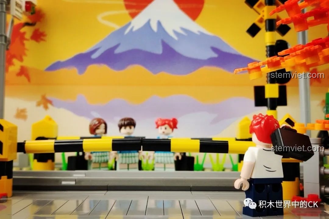 Góc nhìn từ phía sau các minifigures nam và nữ của bộ Wekki 506000.