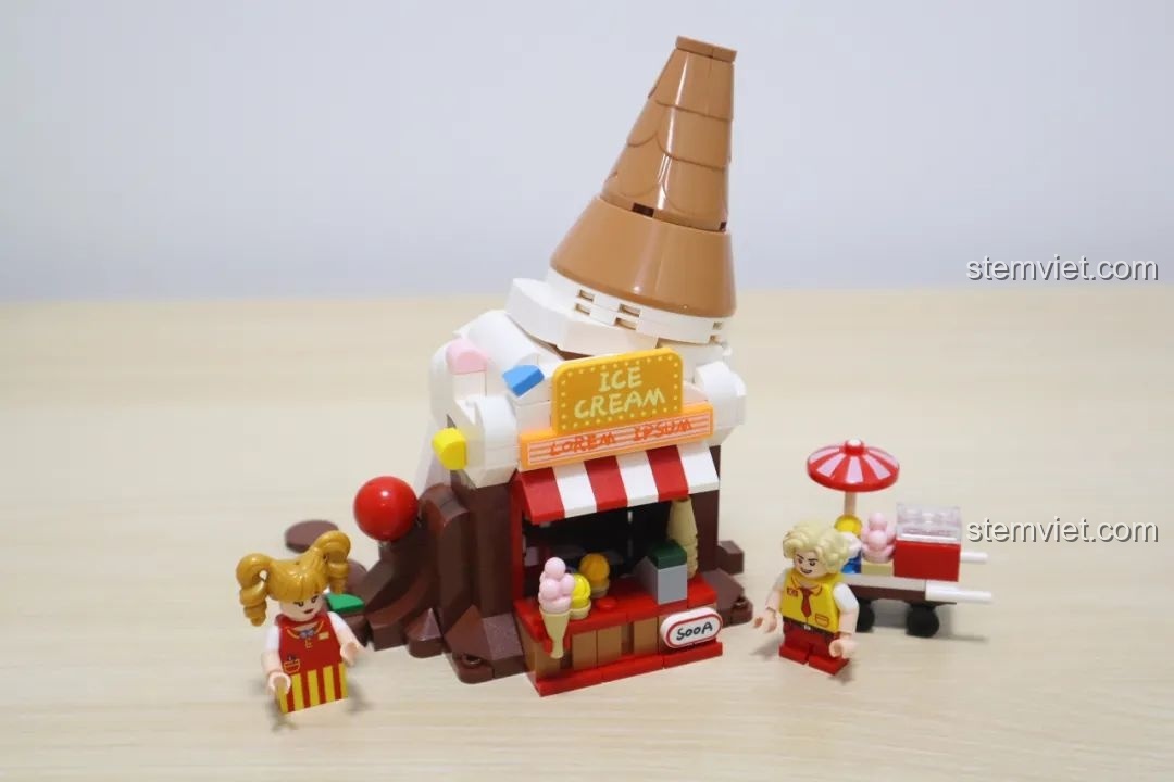 Thẻ bài đặc biệt hình gà đi kèm bộ lắp ráp Wekki So Good Little Shop Series 2 cửa hàng gà rán, với thông điệp độc đáo.