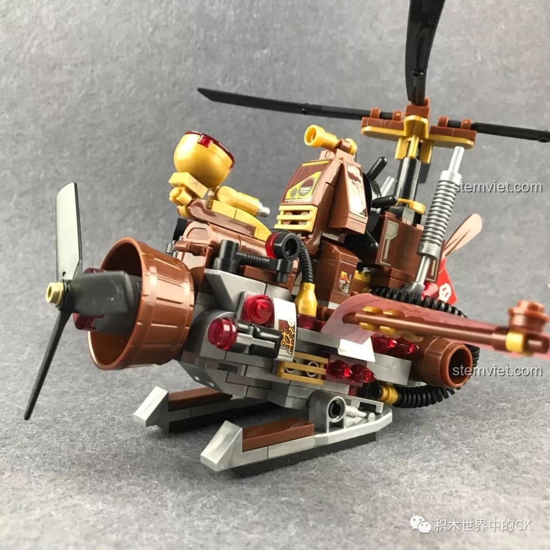 Mô hình Winner 8047 Trực thăng Hơi nước nhìn từ trên cao, tổng thể và sự sắp xếp các chi tiết.