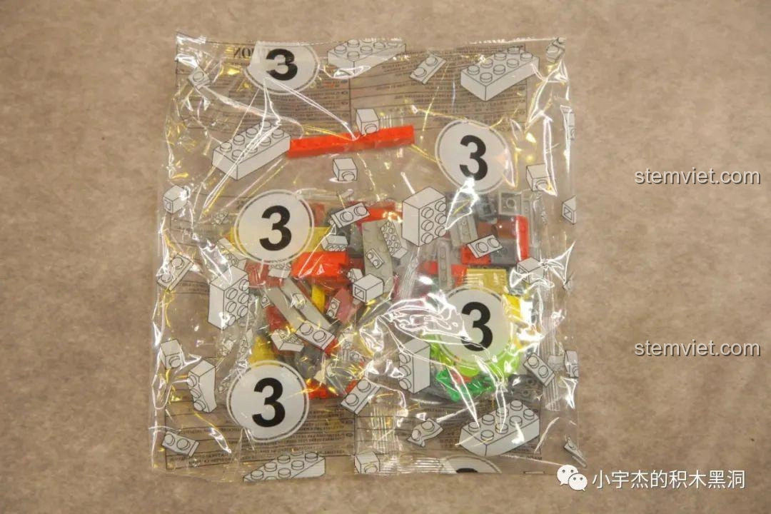 Túi mảnh ghép số 3 của bộ lắp ráp WOMA C0349 Túy Hoa Các, chứa các chi tiết để xây dựng tòa lầu chính.