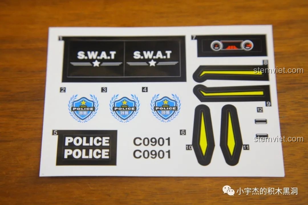 Tấm decal dán cho bộ lắp ráp Xe Cảnh Sát Tuần Tra WOMA C0901, với logo SWAT và cảnh sát.