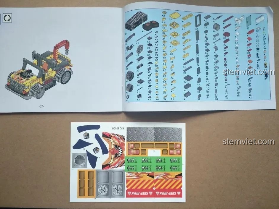 Sách hướng dẫn lắp ráp của bộ đồ chơi Xe Cảnh Sát Cứu Hộ Điều Khiển Từ Xa HA389120, với danh sách chi tiết các mảnh ghép.