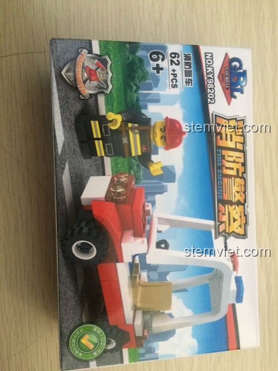 Hộp bộ xếp hình Xe Cảnh Sát Cứu Hỏa GBL KY98202 với hình ảnh xe và lính cứu hỏa
