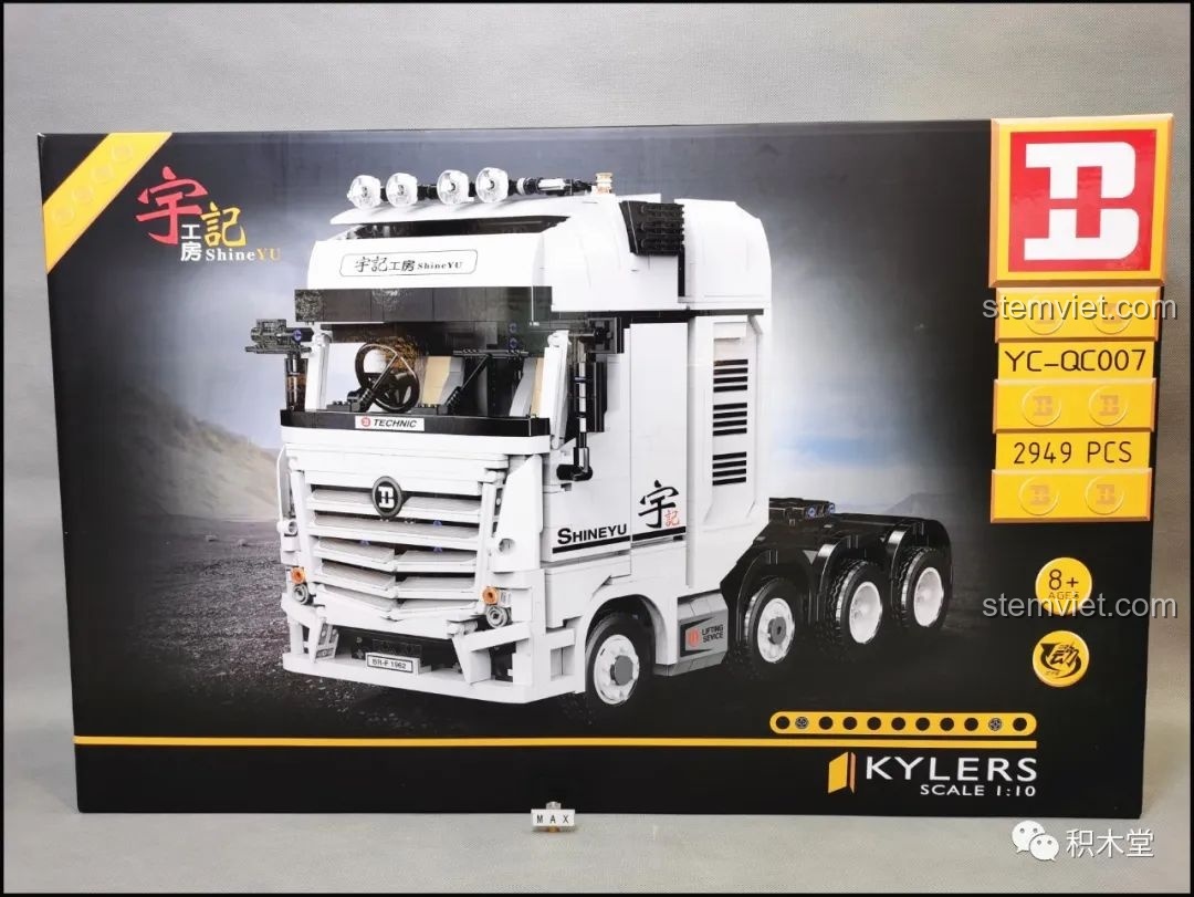 Hộp bộ xếp hình Xe Đầu Kéo Mercedes-Benz Actros 4163 ShineYU YC-QC007 với hình ảnh xe tải trắng nổi bật.