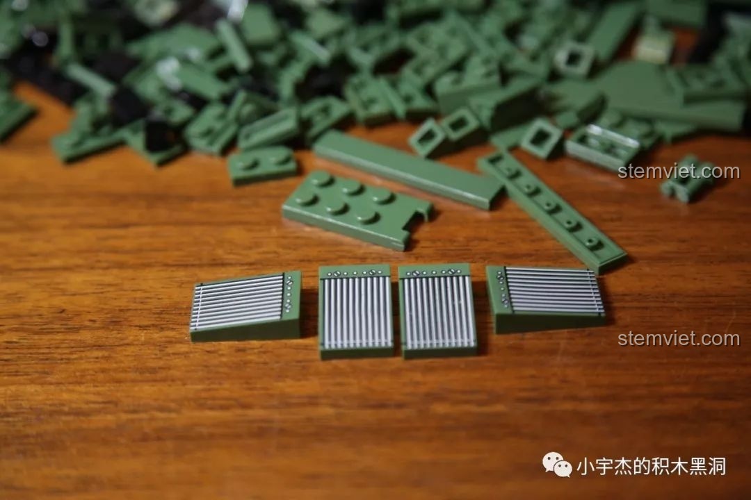 Hình ảnh lưới tản nhiệt động cơ của bộ đồ chơi lắp ráp xe tăng hạng nặng IS-2M QUANGUAN 100062, giúp bé trai phát triển tư duy.