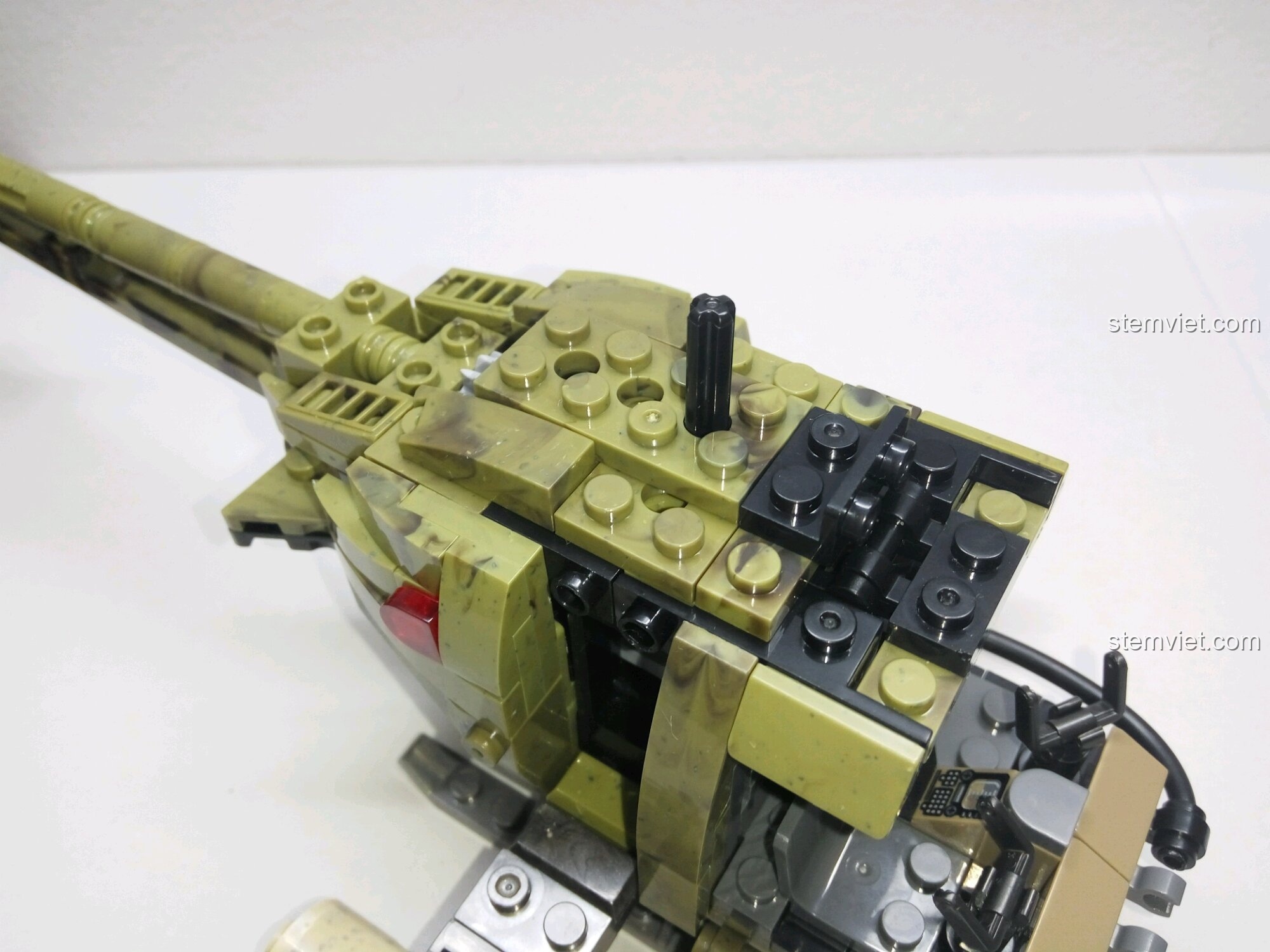 Túi đựng các mảnh ghép trong suốt của bộ lắp ráp Xingbao XB-06013, được đóng gói riêng để bảo vệ khỏi trầy xước.