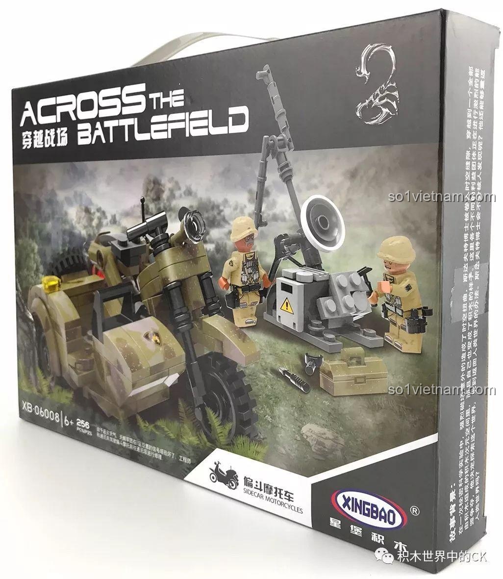 Góc nhìn chéo hộp Xingbao XB-06008 mô tô quân sự, thể hiện rõ tên series Across the Battlefield và số chi tiết.