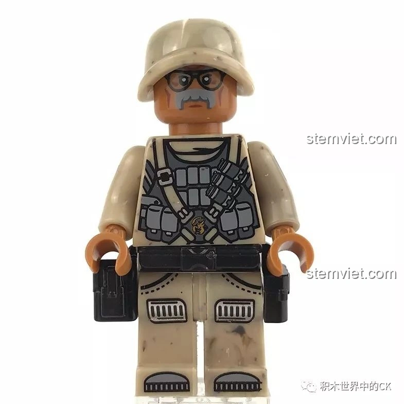 Minifigure Kỹ sư trong bộ XINGBAO XB-06008 Xe mô tô kèm thùng, chi tiết in ấn tốt, review XINGBAO XB-06008 Xe mô tô quân sự.