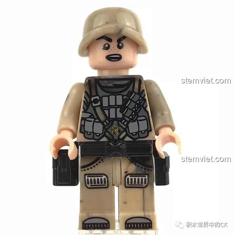 Minifigure Lính thông tin trong bộ XINGBAO XB-06008 Xe mô tô kèm thùng, biểu cảm mạnh mẽ, review XINGBAO XB-06008 Xe mô tô quân sự.