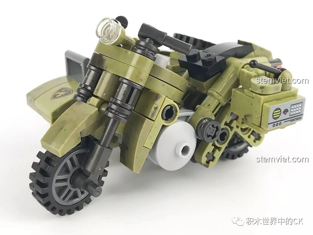 Góc nhìn bánh xe và hệ thống treo của XINGBAO XB-06008 Xe mô tô kèm thùng, review XINGBAO XB-06008 Xe mô tô quân sự.