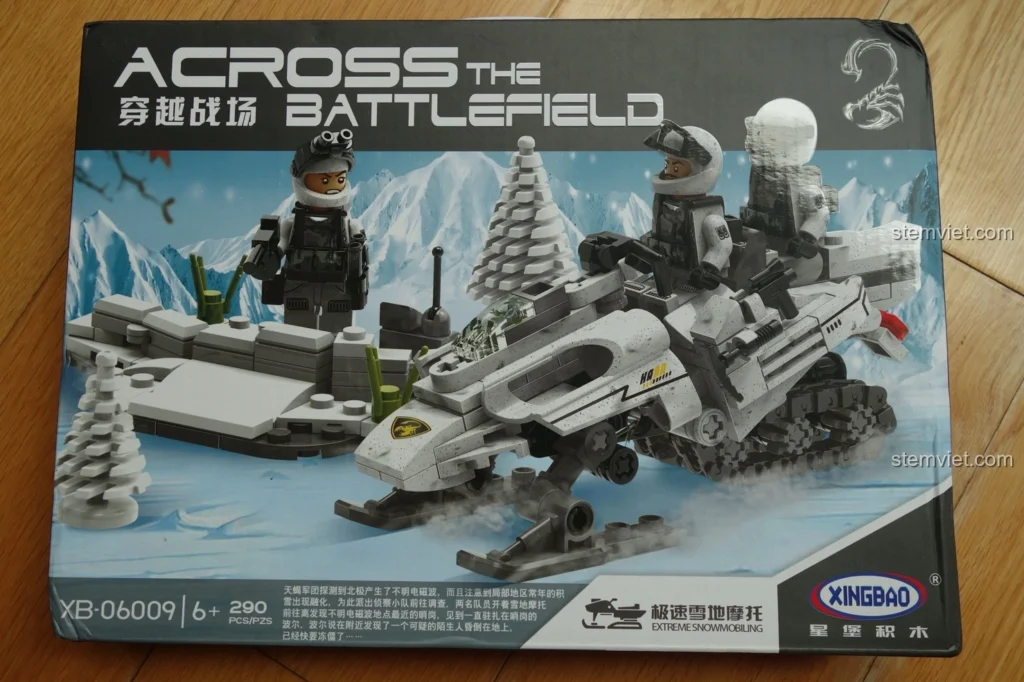 Hộp đồ chơi lắp ráp Xingbao XB-06009 Xe Mô Tô Tuyết Cực Tốc Xuyên Chiến Trường với hình ảnh mô hình hoàn chỉnh và các minifigure lính trinh sát.