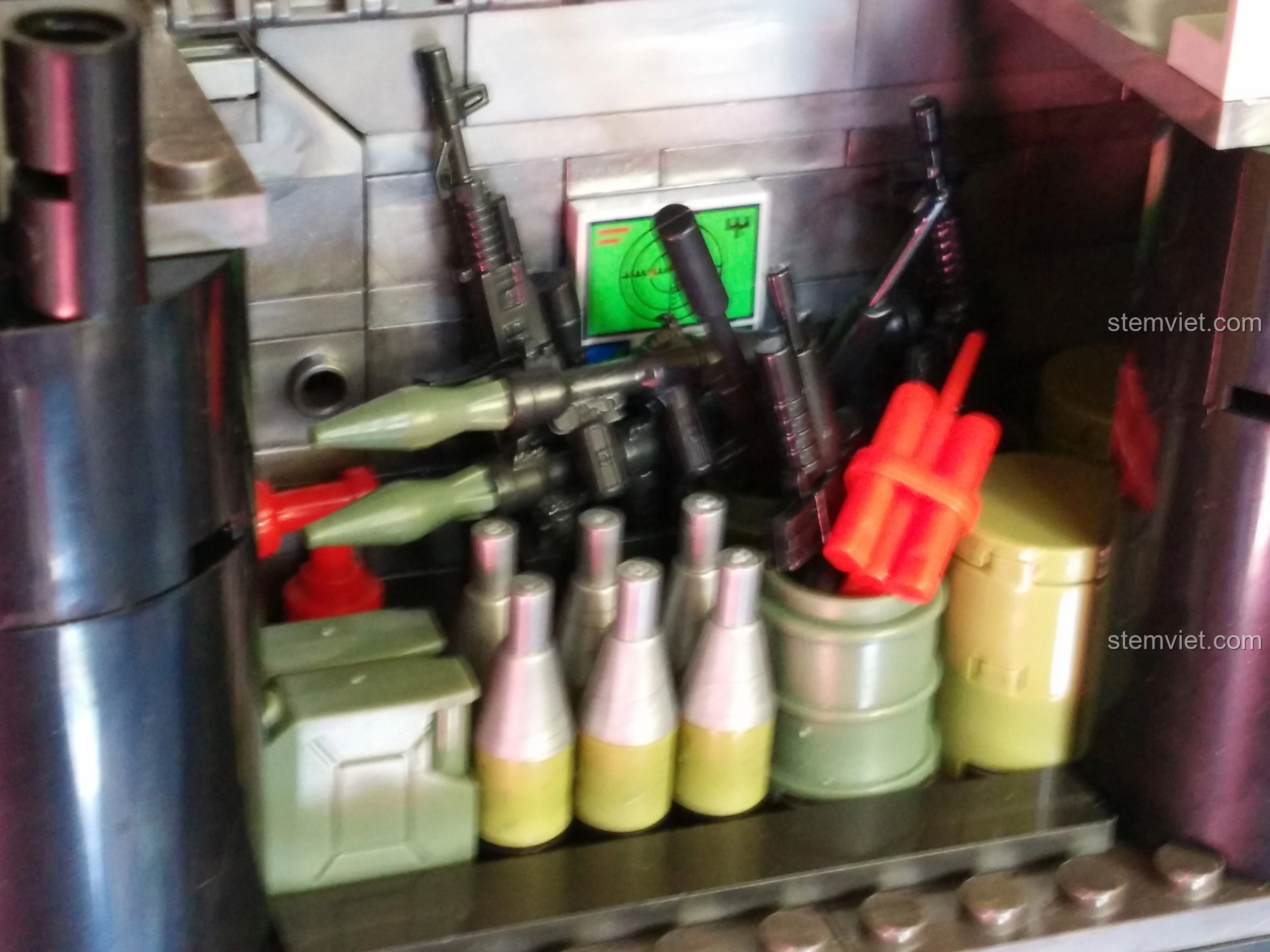 Ống xả động cơ lớn của Tàu Đổ Bộ Đệm Khí XINGBAO XB-06019 có thể xoay 360 độ, tăng tính linh hoạt.