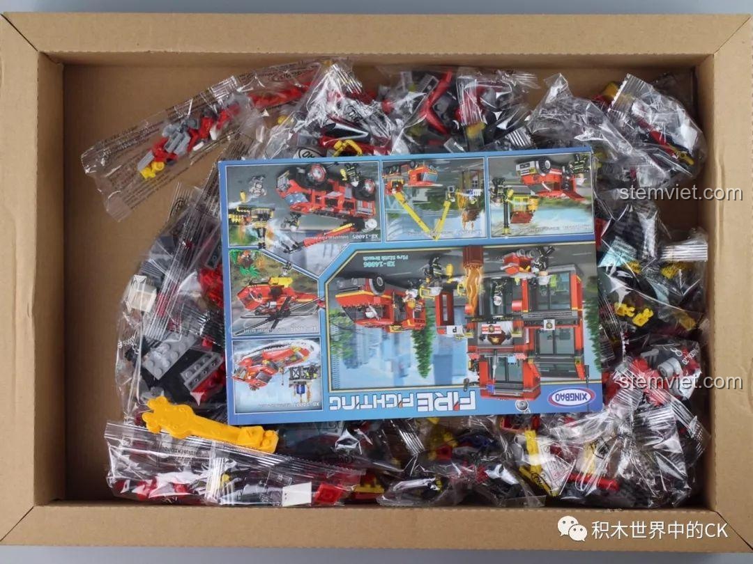 Các túi chi tiết bên trong hộp XINGBAO XB-14006.