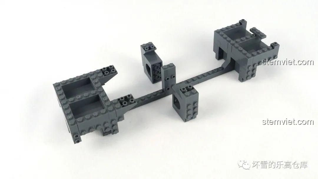 Khung xương trung tâm của mô hình Thiết giáp hạm USS Missouri, cấu trúc nền tảng vững chắc, đánh giá Xingbao XB 06030 Chiến hạm USS Missouri.