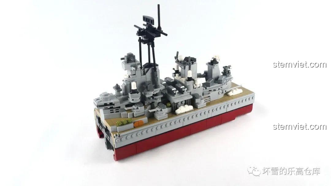 Cận cảnh phần thân giữa và thượng tầng của Thiết giáp hạm USS Missouri, chi tiết phức tạp, nhận xét Xingbao 6030 Mô hình tàu chiến USS Missouri.