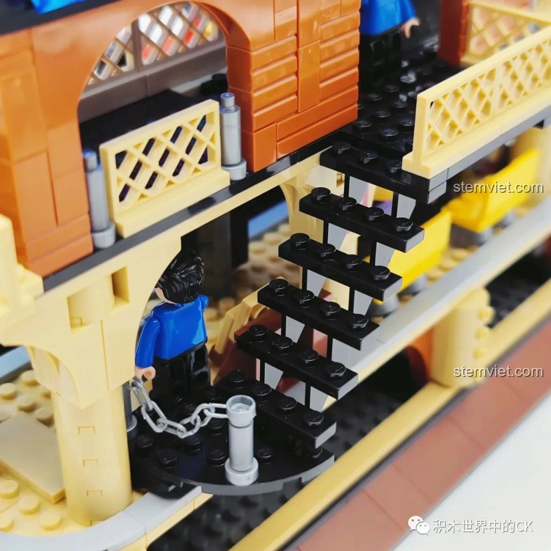 Cây đũa phép đi kèm bộ xếp hình Ga Tàu Hỏa Harry Potter 6007, được thiết kế tinh xảo và có thể ẩn giấu.