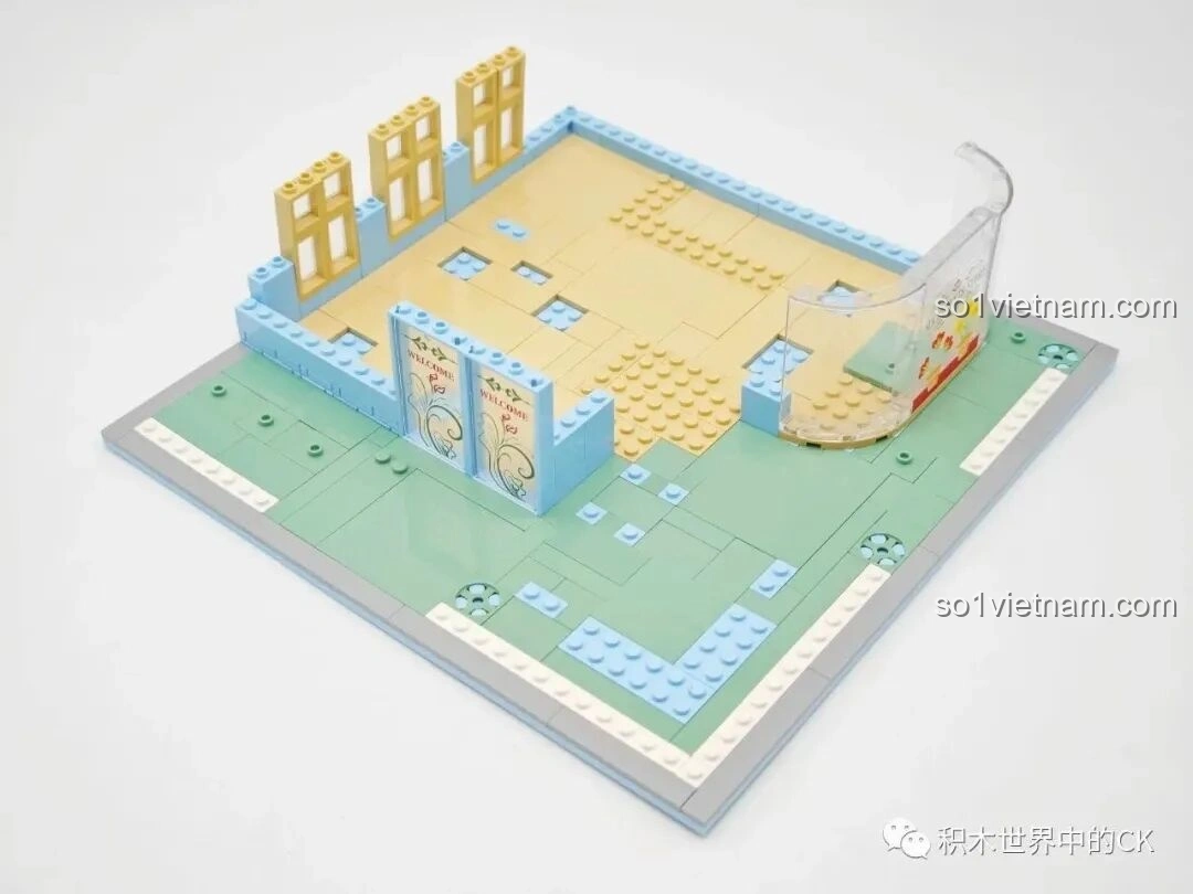 Quá trình lắp ráp ZHEGAO DZ6120 Cửa hàng cây mọng nước ở giai đoạn đầu, hình thành các bức tường và nền móng cơ bản.