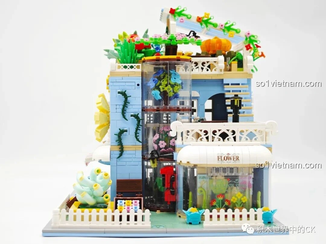 Mặt bên phải của ZHEGAO DZ6120 Nhà hoa mọng nước, thể hiện hệ thống thang máy cây cảnh và ban công.