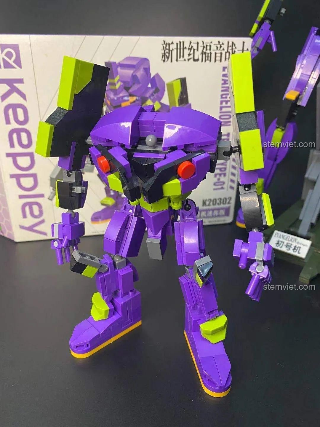 Robot Evangelion Keeppley K20302 sau khi lắp xong tứ chi, đứng vững chãi trên nền đen.