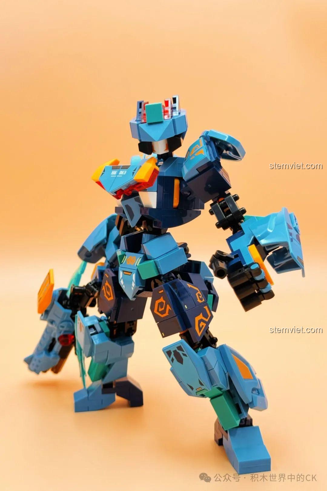 Robot Huyền Vũ SEMBO 106063 trong tư thế tấn công với khẩu pháo lớn, một bộ đồ chơi mô hình robot ấn tượng.