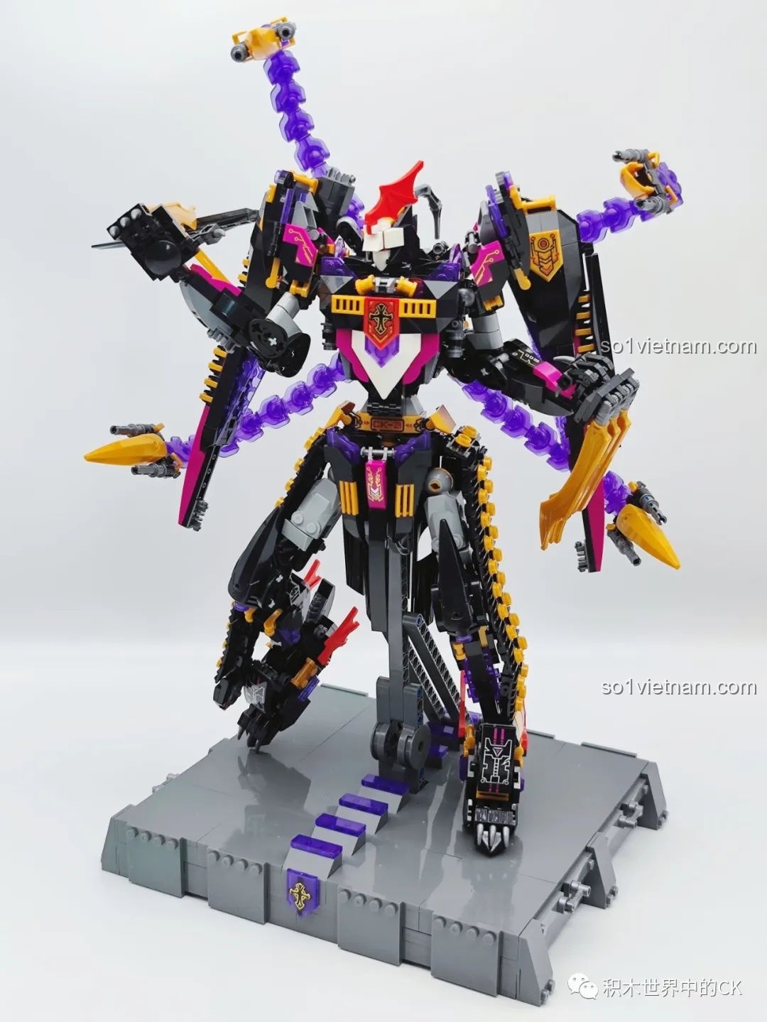 Góc nhìn khác của robot Mecha JIESTAR 67010, thể hiện sự linh hoạt trong tạo dáng, phù hợp để trưng bày và chơi.