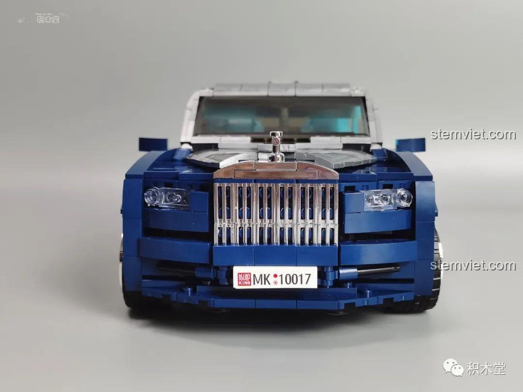 Mô hình Rolls-Royce Cullinan Mould King 10017 đã hoàn thành, nhìn từ bên hông.