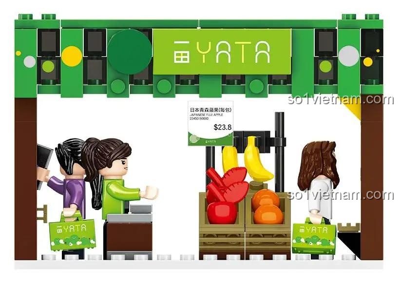 Ảnh chụp cận cảnh quầy thu ngân và kệ trái cây của đồ chơi mô hình RT 17, cho thấy độ chi tiết cao.