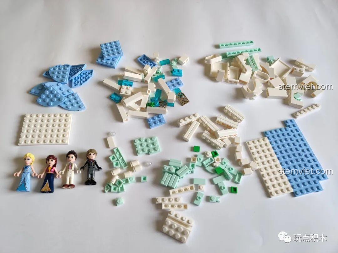 So sánh Lâu Đài Băng Giá Mini S-Girls SY6577 và Lâu Đài Disney