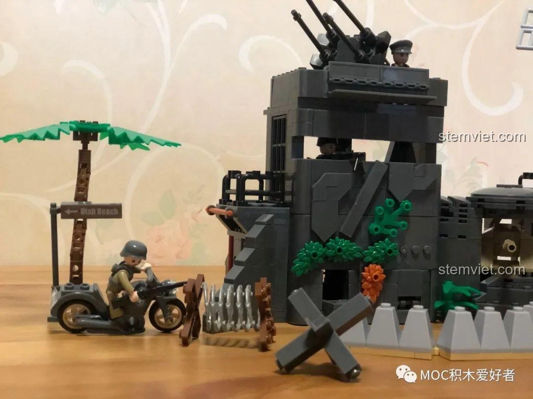 Toàn bộ sa bàn chiến trường Thế Chiến II từ bộ Sluban M38-B0861, thích hợp để trưng bày.