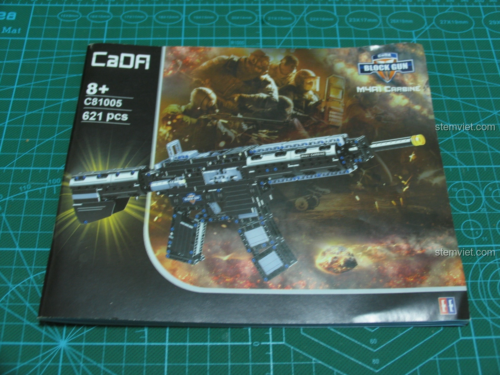 Sách hướng dẫn lắp ráp chi tiết của bộ CaDA C81005 Mô hình súng trường chiến đấu.